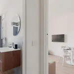 Guesthost - Modern Lambrate Apartamento *