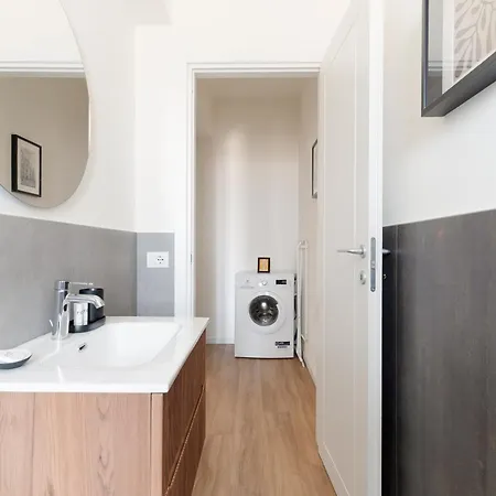 Guesthost - Modern Lambrate Apartment Milan